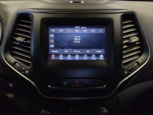 Used 2020 Jeep Cherokee Latitude Plus image 25