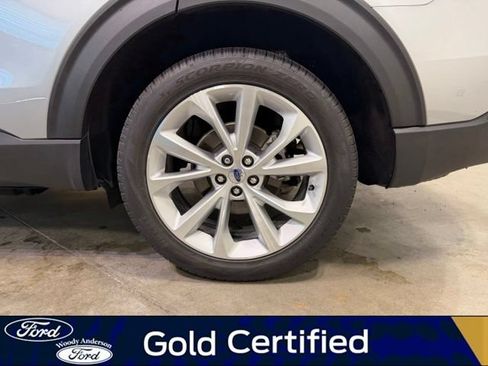 Certified 2024 Ford Explorer Platinum w/ Technology Package AWD/4WD image 8