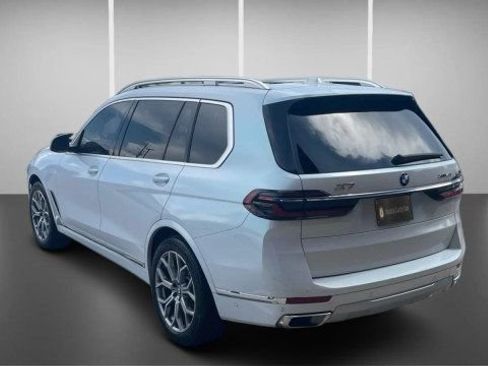 Used 2023 BMW X7 xDrive40i AWD/4WD image 12