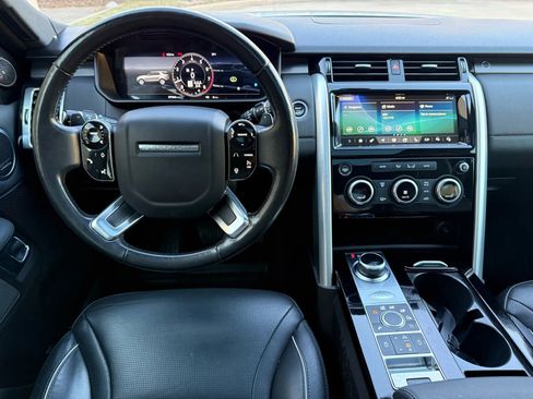 Used 2019 Land Rover Discovery HSE image 17