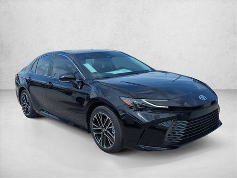 New 2026 Toyota Camry XLE FWD image 3