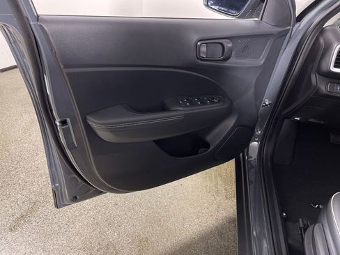 New 2026 Hyundai Venue SEL FWD image 27