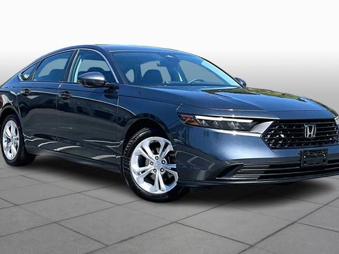 Certified 2025 Honda Accord LX image 34