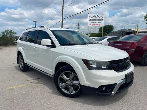 Used 2016 Dodge Journey Crossroad w/ Mopar All Weather Group FWD image 4