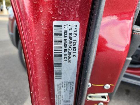 Used 2020 Jeep Cherokee Trailhawk w/ Cold Weather Group image 25