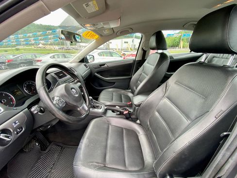 Used 2013 Volkswagen Jetta TDI FWD image 12