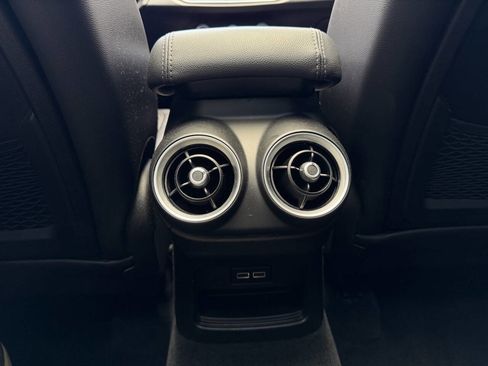 Used 2018 Alfa Romeo Stelvio Ti AWD/4WD image 27