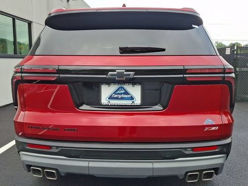 Used 2025 Chevrolet Traverse Z71 AWD/4WD image 5
