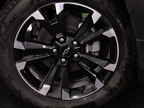 New 2026 Chevrolet Equinox RS w/ LPO, Floor Liner Package image 9