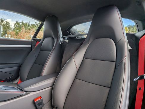 Used 2025 Porsche 718 Cayman GT4 image 5