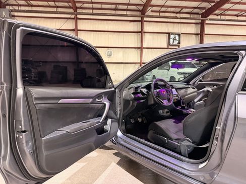 Used 2018 Honda Civic Si image 12
