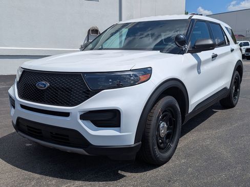 New 2025 Ford Explorer 4WD Police Interceptor image 4