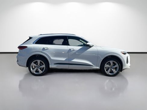 New 2025 Audi Q5 Premium Plus image 2