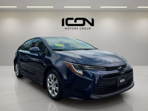 Used 2025 Toyota Corolla LE FWD image 7