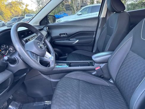 Used 2021 Nissan Kicks SV FWD image 10