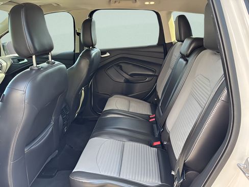 Used 2018 Ford Escape SE w/ SE Sport Appearance Package AWD/4WD image 5