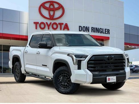 Certified 2025 Toyota Tundra SR5 AWD/4WD image 1