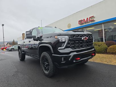 Used 2025 Chevrolet Silverado 2500 ZR2 w/ Technology Package