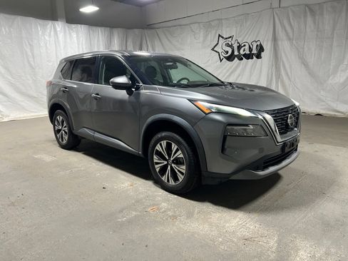 Used 2021 Nissan Rogue SV FWD image 1