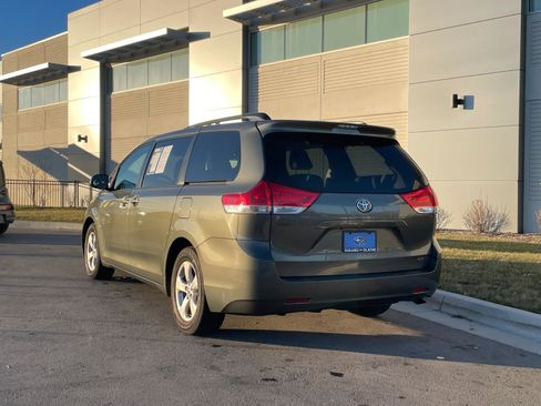 Used 2012 Toyota Sienna LE image 8