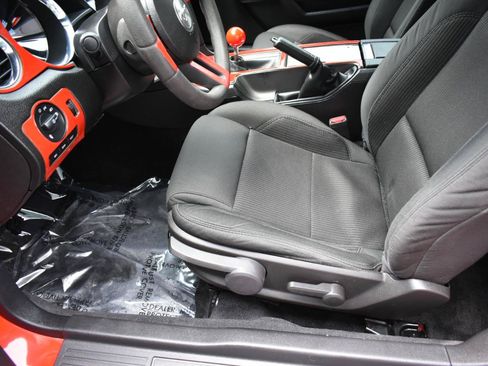 Used 2011 Ford Mustang GT RWD image 16