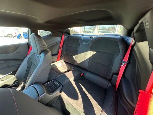 Used 2018 Chevrolet Camaro ZL1 image 21