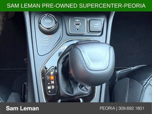Used 2020 Jeep Cherokee Limited AWD/4WD image 15
