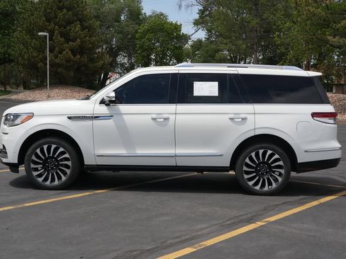 Used 2022 Lincoln Navigator Black Label AWD/4WD image 3