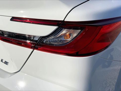 Used 2026 Toyota Camry LE w/ Convenience Package image 30