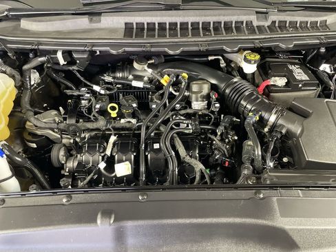 Used 2024 Ford Edge Titanium image 11