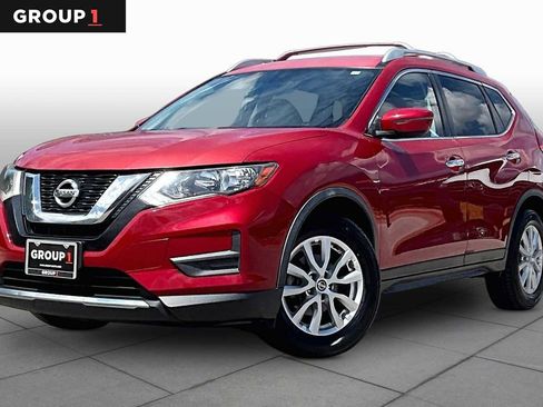 Used 2017 Nissan Rogue SV FWD image 1