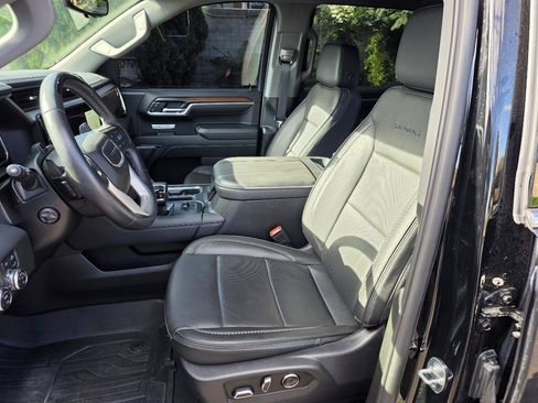 Used 2024 GMC Sierra 1500 Denali AWD/4WD image 9