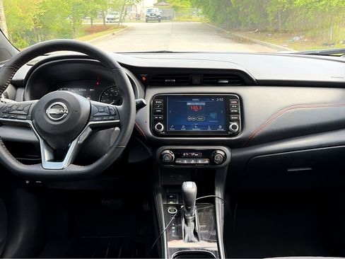 Certified 2024 Nissan Kicks SR FWD image 7