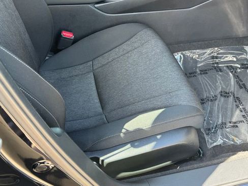 Certified 2025 Honda Accord SE image 11