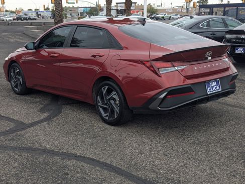 Certified 2025 Hyundai Elantra Sport w/ Cargo Package image 4