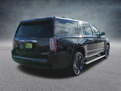 Used 2019 GMC Yukon XL Denali w/ Denali Ultimate Package image 9