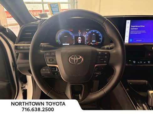 Used 2024 Toyota Crown XLE image 7
