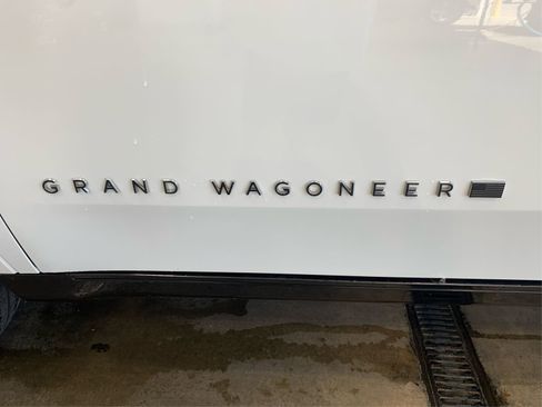 Used 2024 Jeep Grand Wagoneer Series II w/ Quick Order Packagew 28T image 24