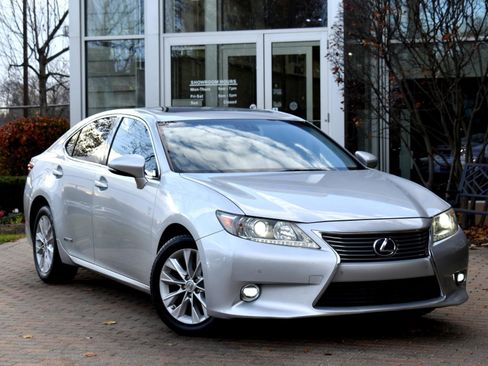 Used 2014 Lexus ES 300h image 5