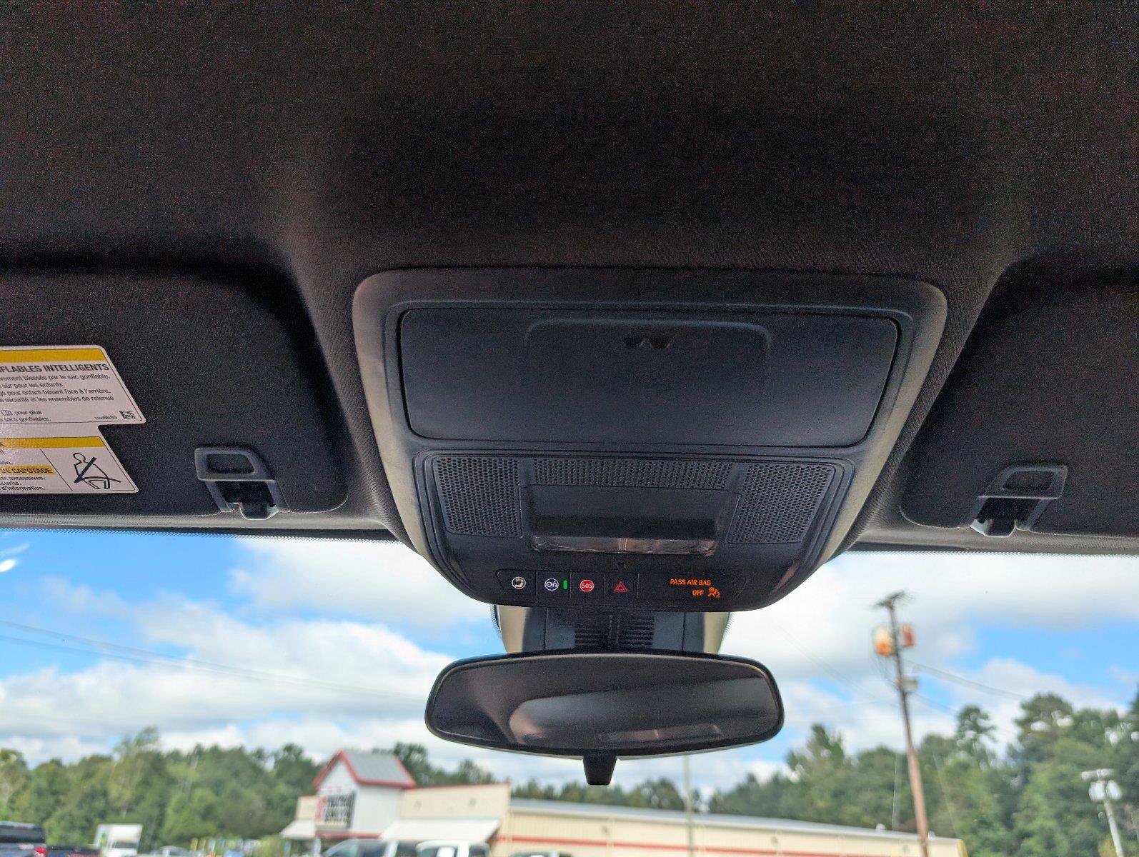 Used 2026 Chevrolet Equinox LT w/ Convenience Package II FWD image 32