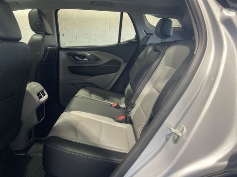 Certified 2022 GMC Terrain SLT w/ Tech Package AWD/4WD image 25