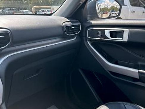 Used 2023 Ford Explorer XLT w/ Equipment Group 202A image 21