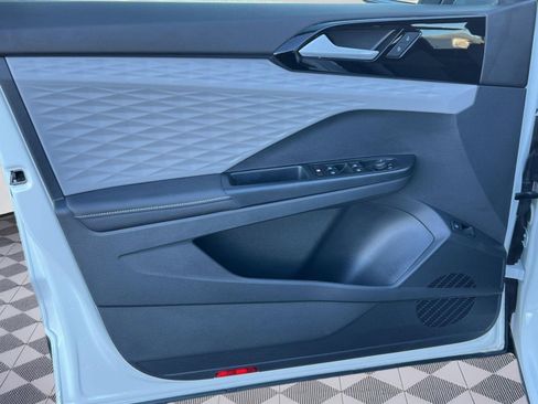 Certified 2024 Volkswagen Taos S image 19