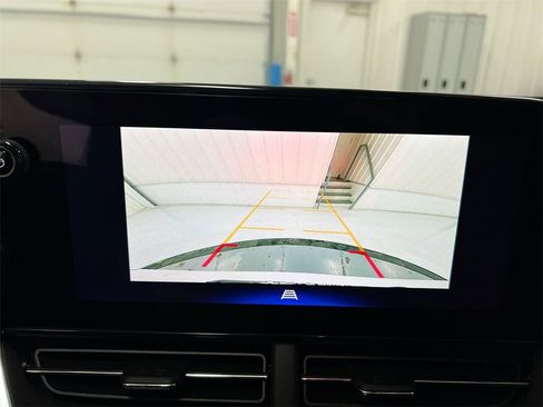 Used 2024 Chevrolet Trax LT w/ Driver Confidence Package image 14