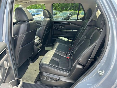 Used 2023 Honda Pilot Touring image 12