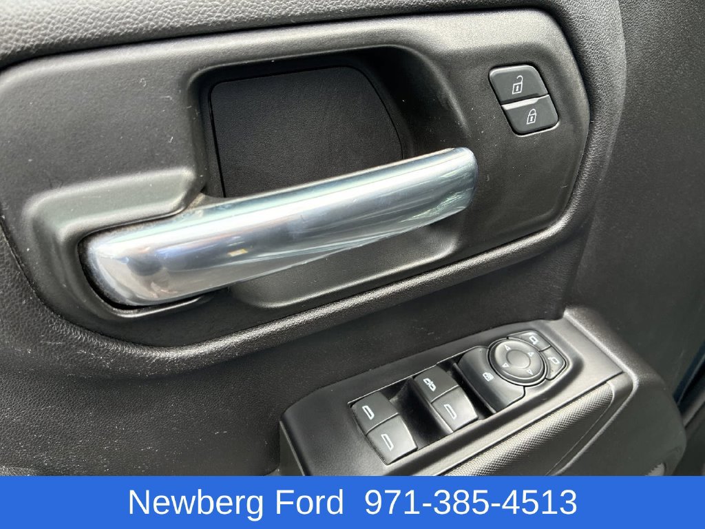 Used 2019 Chevrolet Silverado 1500 Custom Trail Boss w/ Custom Convenience Package AWD/4WD image 16