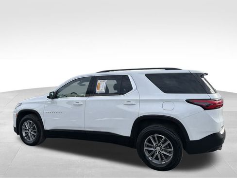 Used 2023 Chevrolet Traverse LT w/ Rear Camera Mirror Package image 8