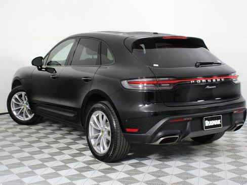 Used 2025 Porsche Macan image 3