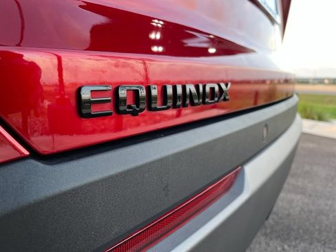 Used 2026 Chevrolet Equinox LT w/ Midnight Edition FWD image 8