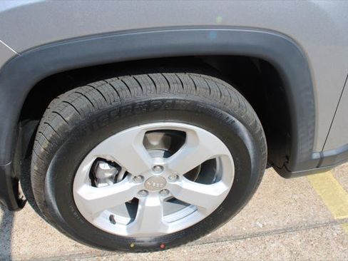 Certified 2020 Jeep Compass Latitude w/ Safety & Security Group FWD image 16